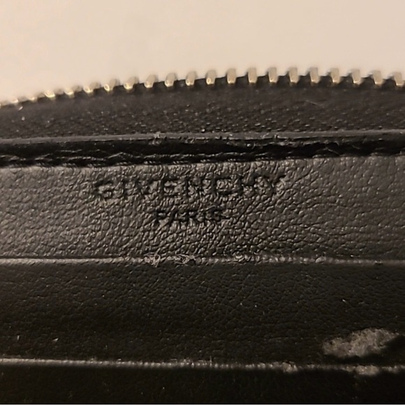 Givenchy & Disney Authentic Vintage Collaboration Mini Wallet with COA - Picture 5 of 15